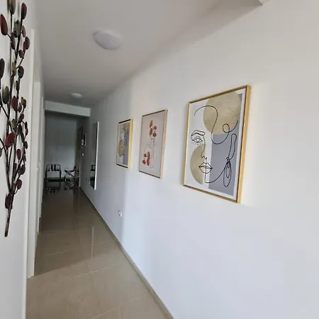Hela S Direktnim Pogledom Na I Zajednickim Bazenom Apartment *