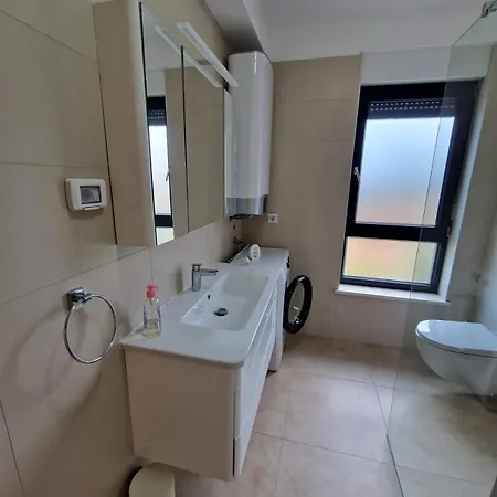 Apartment Hela S Direktnim Pogledom Na I Zajednickim Bazenom *